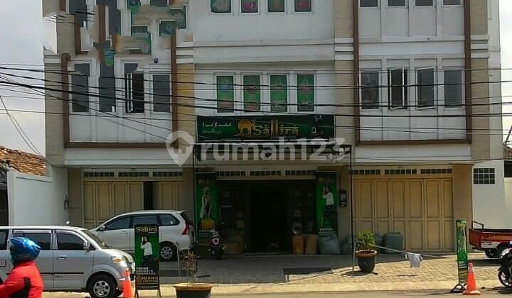Strategic Otista Area Shop for Rent