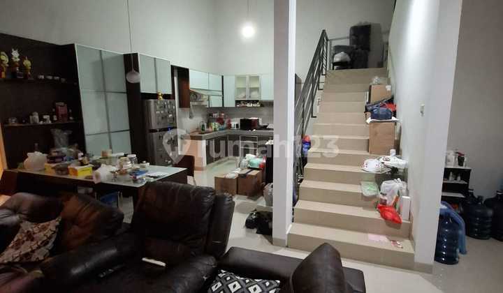 D Jual Rumah Istana Sudirman