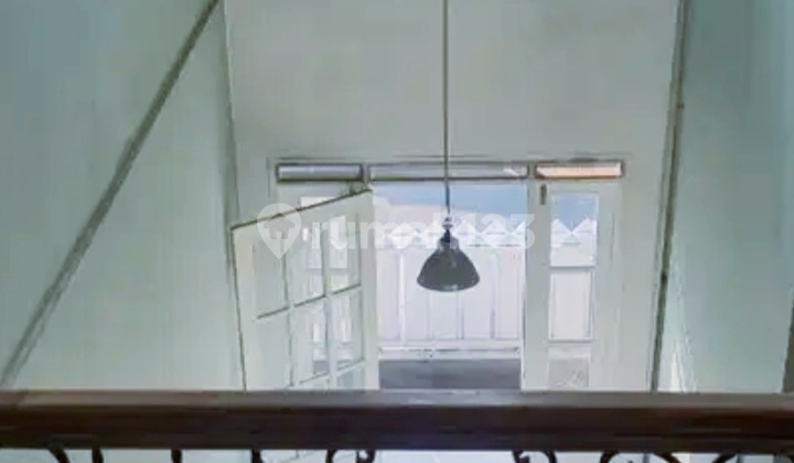 Jual Rumah Area Ciwastra Gaya Eropa