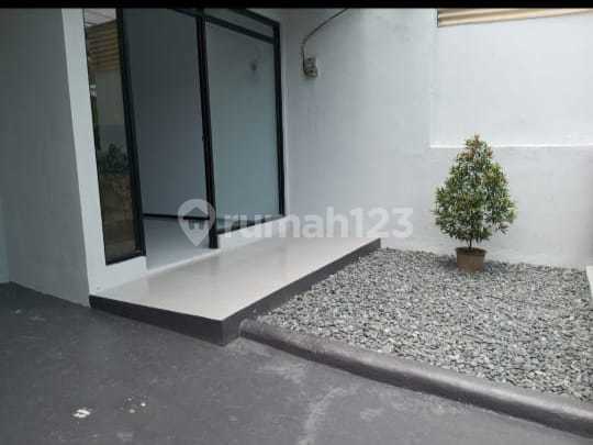 Selling Minimalist Homes for TKI2
