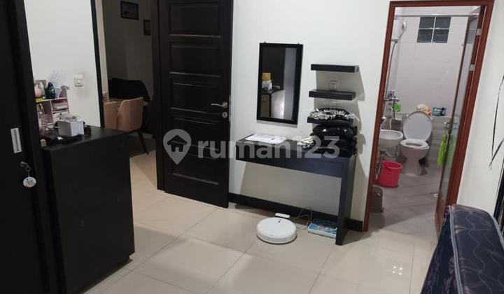 Selling Minimalist House 2