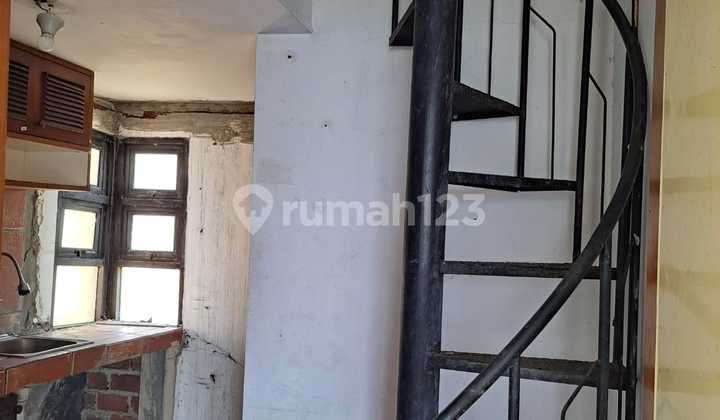 Jual Rumah Hitung Tanah di Kbp 2