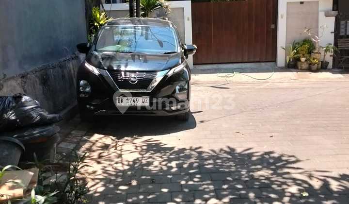 Minimalist House with Rooftop Garden Furnished in Jimbaran Minimalist House with Rooftop Garden Furnished in Jimbaran