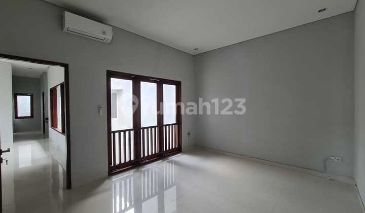 One Gate Security 24-Hour House Near JB School