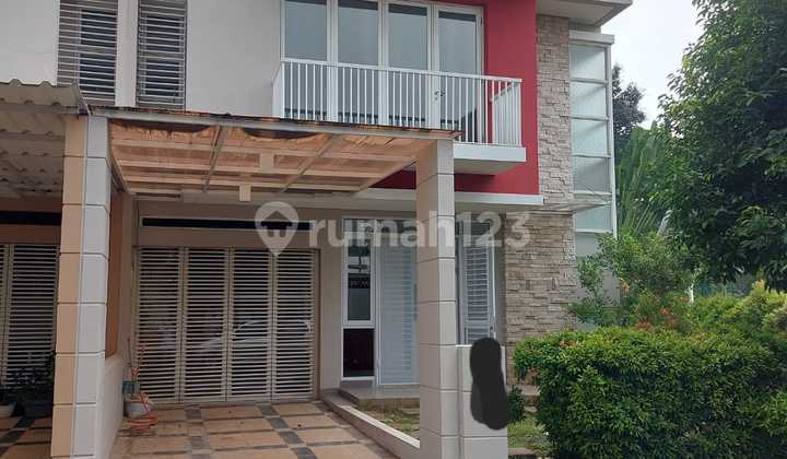 Rumah Hoek Selangkahke Club House Summarecon Bekasi
