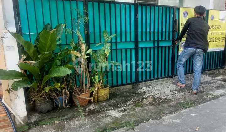 Rumah Cantik Dekat Summarecon Bekasi