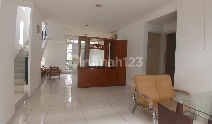 Beautiful House Just a Step Away from Club House Summarecon Bekasi 2