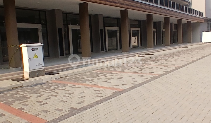 Ready-to-Use Shophouse Strategic Location Summarecon Bekasi 2