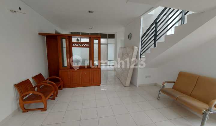 Rumah 2 Lantai Hoek Selangkah ke Club House Summarecon Bekasi 2