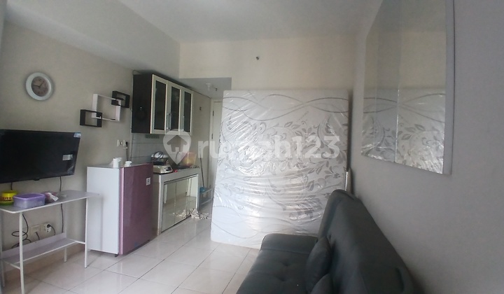 Furnished Studio Apartment Springlake Summarecon Bekasi 2