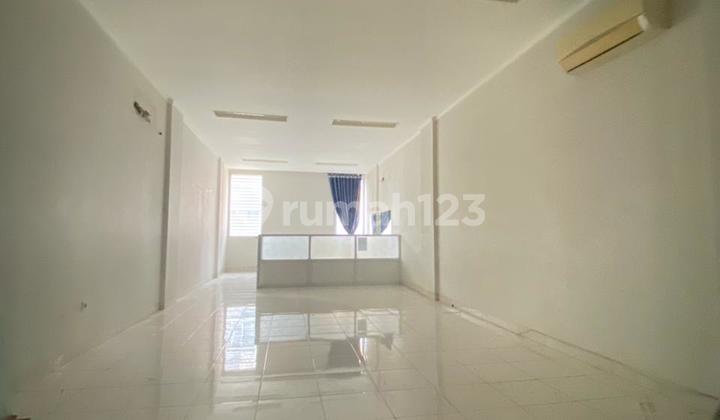 3-Storey Shophouse Suitable for Business in Summarecon Bekasi