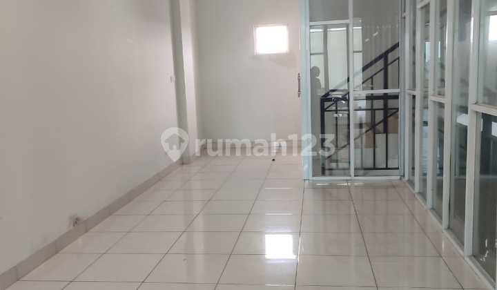 Strategic Location, Affordable Price Shophouse in Summarecon Bekasi 2