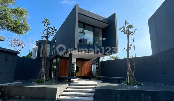 FOR SALE LUXURY VILLA IN PERERENAN BEACH AREA