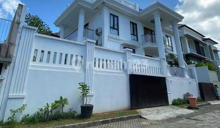 Rumah Tinggal Sekaligus Konsep Villa View Kota Denpasar