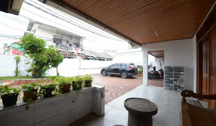 Spacious House Priced Below Market in South Gandaria