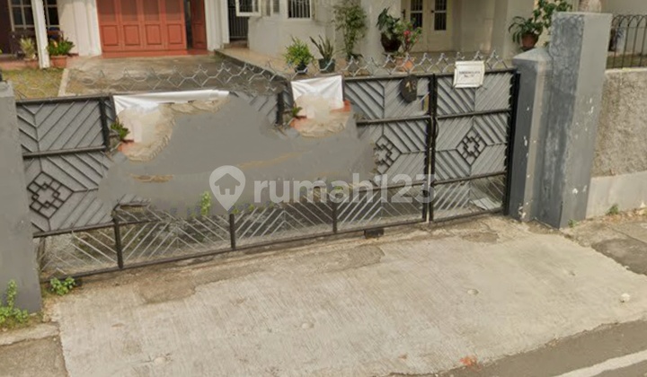 Rumah Klasik Berkelas Di Menteng