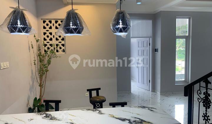 Rumah Hoek Siap Huni Mega Cinere 5 Kt, Carport 6 Mobil 2