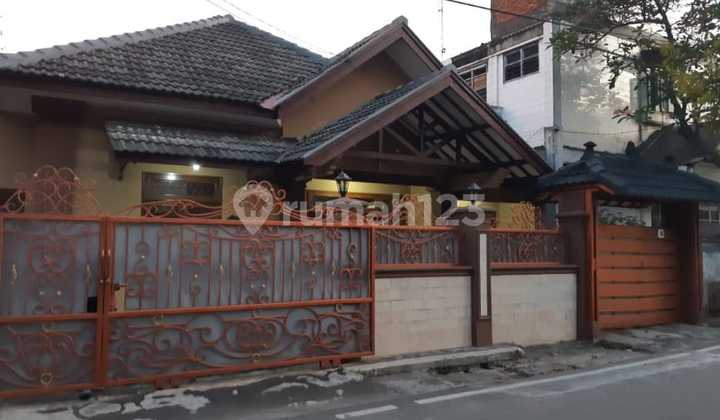 Pegangsaan Menteng House Price Far Below Market!