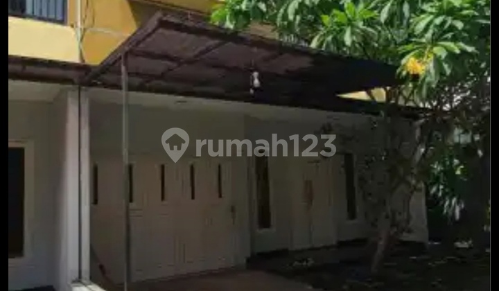 Best Deal Jaksel! Rumah Strategis Dekat Tol & Mall!