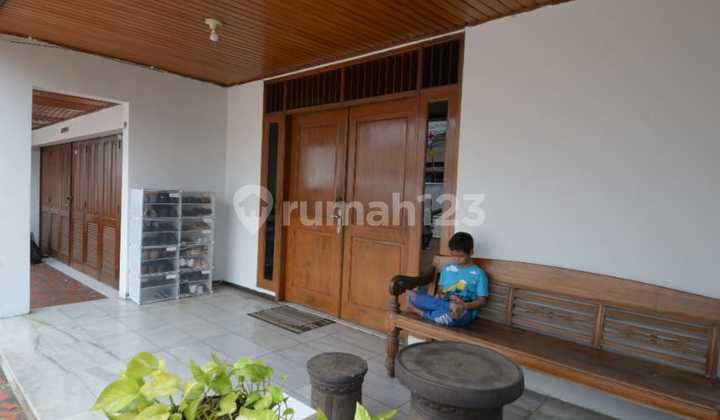 Harga di Bawah Pasar: Rumah Luas di Haji Nawi 3 Menit Dari MRT 2