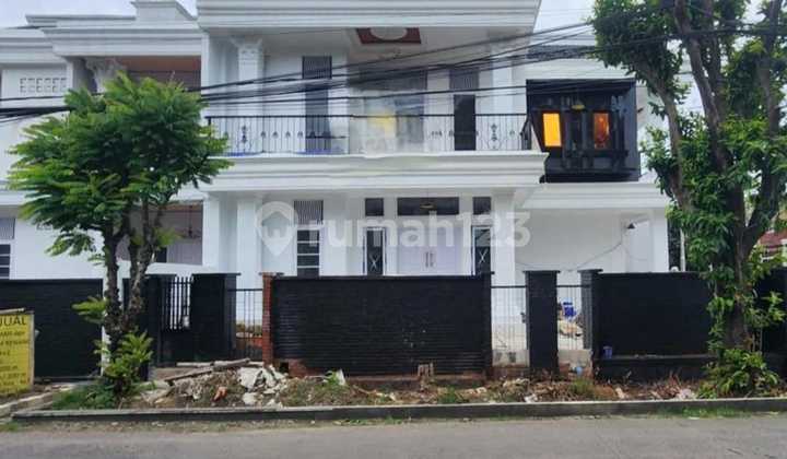 Rumah Hoek Siap Huni Mega Cinere 5 Kt, Carport 6 Mobil