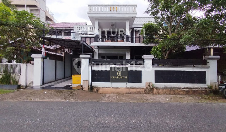 Rumah 2 Lantai Jl. Maluku Dekat Paviliun Informa Kota Baru