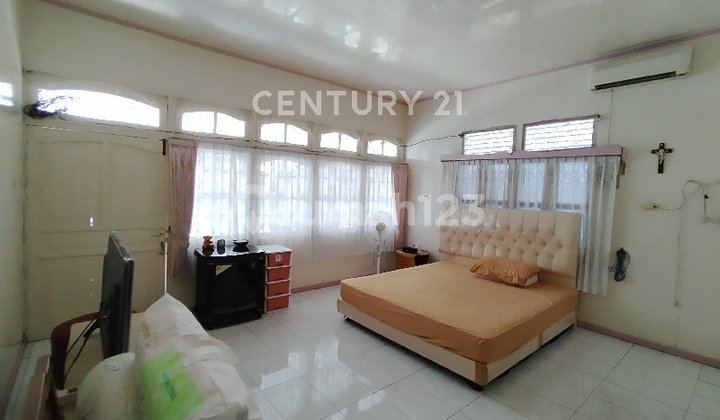 2-Story House Jl. Kh A Dahlan Gg. Ruper II 2