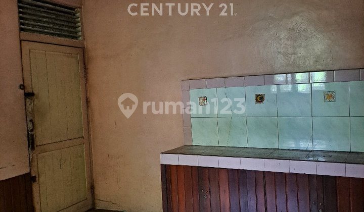 Buy a House with Bonus Large Land in South Pontianak 2