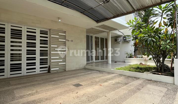 Dijual Rumah 2 Lantai Siap Huni Royal Residence Surabaya Barat 2