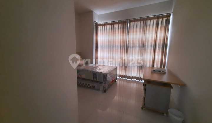 Disewakan Rumah 2 Lantai Royal Residence Surabaya Disewakan Rumah 2 Lantai Royal Residence Surabaya