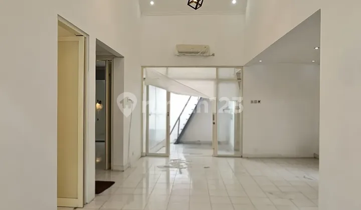 Affordable 1-Story Minimalist House Ready to Occupy in Taman Puspa Raya Citraland Utama, West Surabaya 2