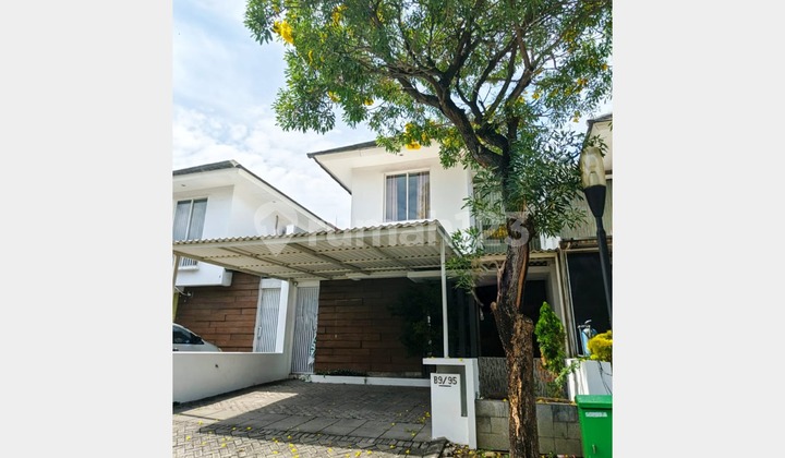 For Rent: Affordable 2-Story House in Royal Residence Cluster, Harewood, Wiyung, West Surabaya, Near Citraland and Bukit Mas Tourism.