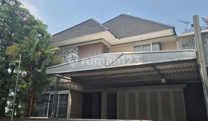 Dijual Rumah 2 Lantai Furnished Bagus Murah Siap Huni Di North Emerald Mansion Citraland Surabaya Barat Dijual Rumah 2 Lantai Furnished Bagus Murah Siap Huni Di North Emerald Mansion Citraland Surabaya Barat