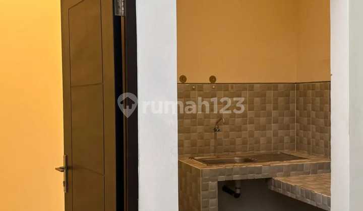 Disewakan Rumah 1 Lantai Citraland Utara Surabaya Barat 2