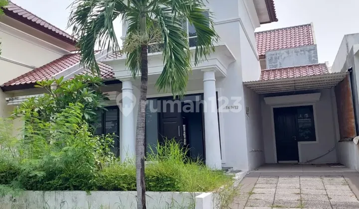 Affordable 1-Story Minimalist Semi-Furnished Ready-to-Occupy House Near Gwalk in South Emerald Citraland Utama, West Surabaya