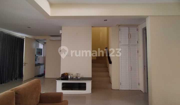 Disewakan/Dijual Rumah 2 Lantai Murah Bagus Semi Furnished Di Royal Residence Surabaya Cluster Harewood Royal Residence Wiyung Surabaya Barat Dekat Citraland Wisata Bukit Mas 2