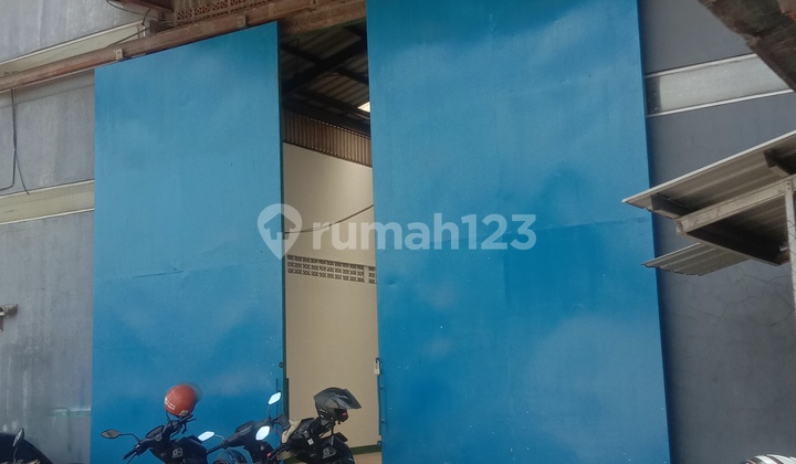 For Rent, New Warehouse in Cipondoh Near Main Road