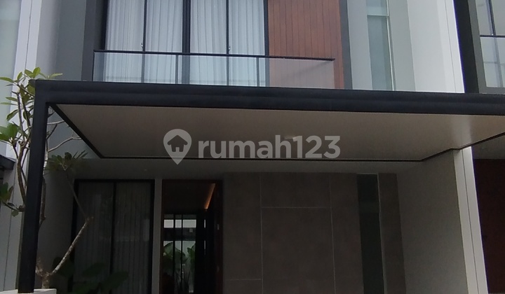 Exclusive House dengan Attic Room Nyaman & Fungsional di Semarang 1