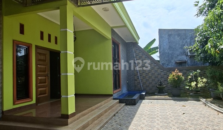 Well-Maintained House with a Spacious Yard Near Kendal Industrial Area