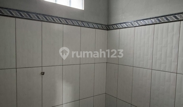 Strategic Sukorejo Street Parakan Spacious Shop House 2