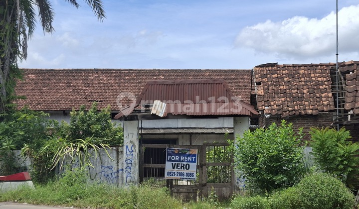 Storage Warehouse in South Kaliwungu