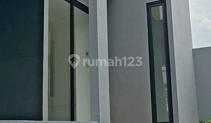 Rumah Modern 2 Lantai Dengan Private Pool Di Kendal 2