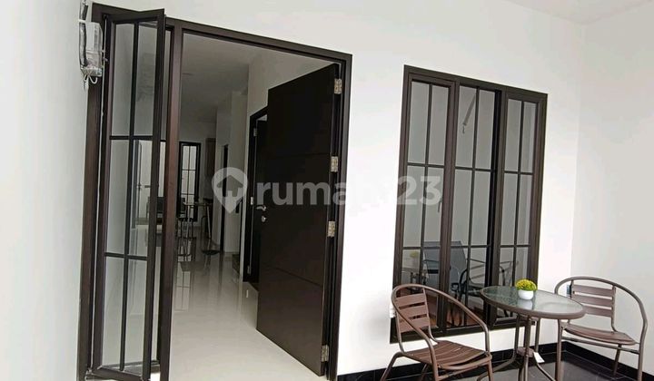 Rumah Baru. Bebas Banjir. 2