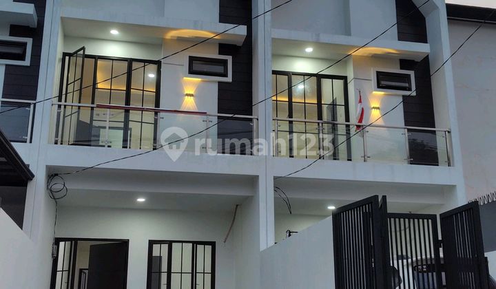 Rumah Baru. Bebas Banjir.