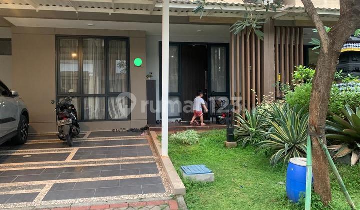 Quick Sale Ready-to-Live-in House in Kota Wisata 2