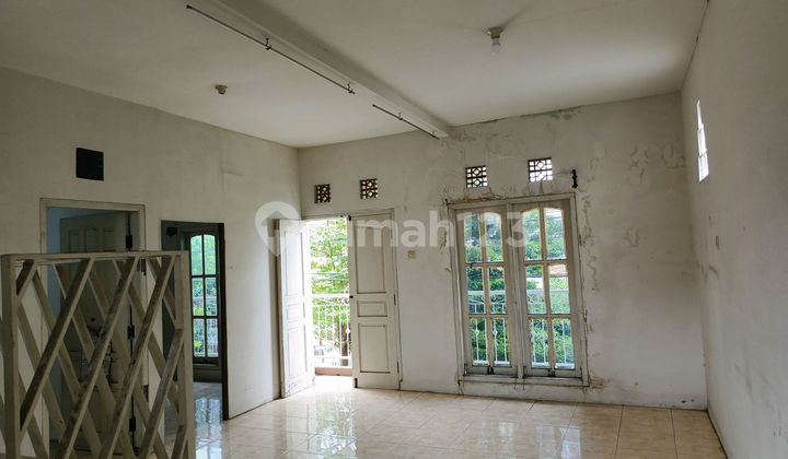 Super Strategic 2-Story House in Karangpilang 2