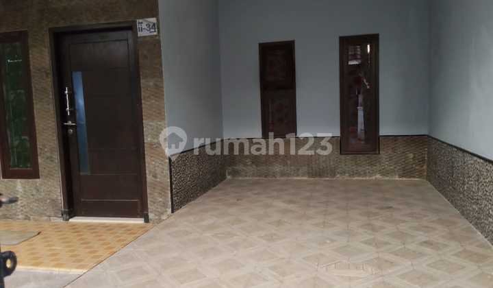 Newly Renovated Ready-to-Occupy House in Gunungsari Indah Newly Renovated Ready-to-Occupy House in Gunungsari Indah