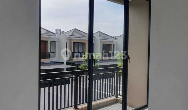 Rumah Baru 2 Lantai Siap Huni Lokasi Strategis di Pondok Tjandra Indah