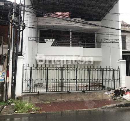 2-Story Shop House Ready to Use in Super Strategic Wonokromo