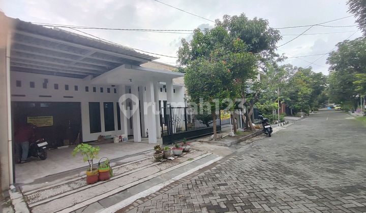 Rumah Semi Furnish Siap Huni di Kompleks Perumahan Wiyung